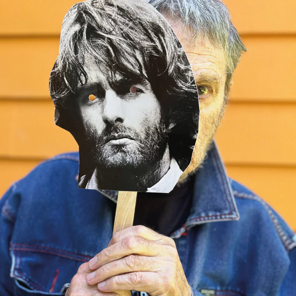 plume-latraverse-vertical plume-latraverse-vertical