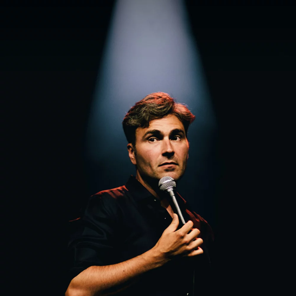 simon-gouache-vertical