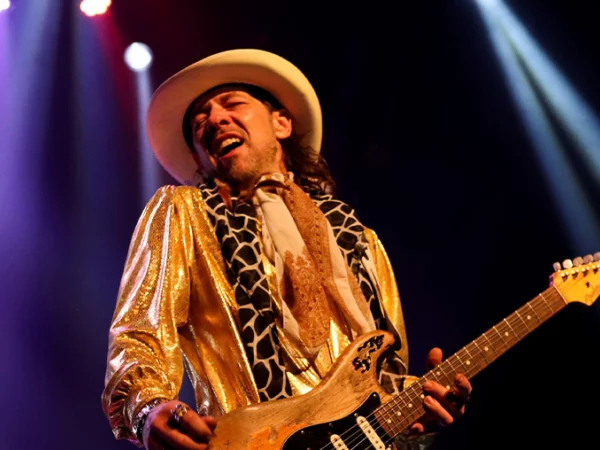 srv-tribute-:-hommage-stevie-ray-vaughan-horizontal