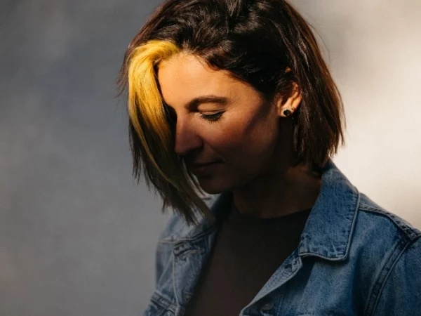 sara-dufour-horizontal