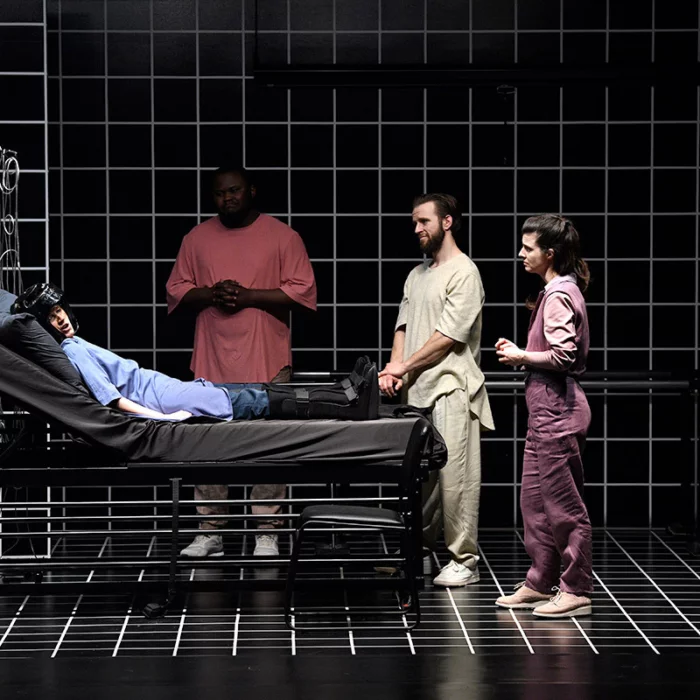 corps-titan-(titre-de-survie)-vertical