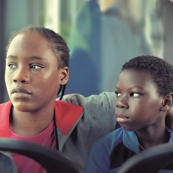 tori-et-lokita-vertical