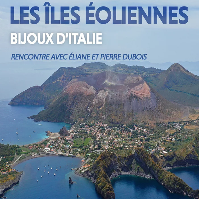les-îles-éoliennes-en-italie-du-sud-vertical