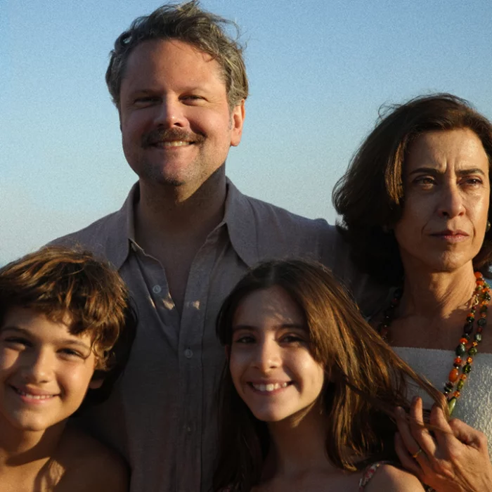 je-suis-toujours-là-vertical