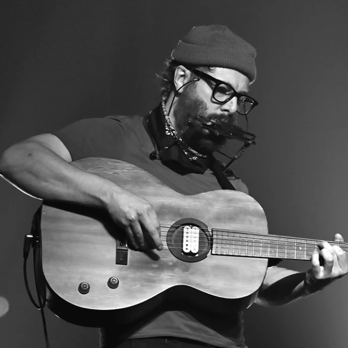 tire-le-coyote-vertical