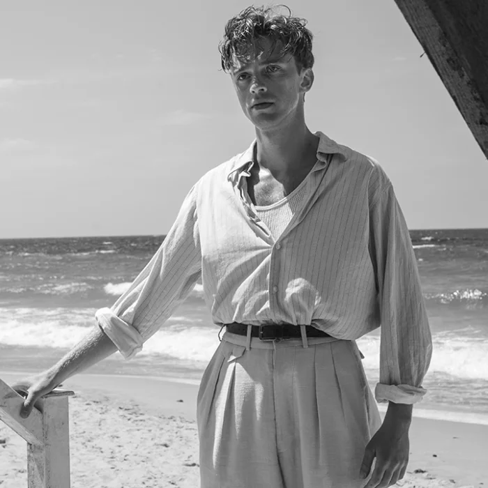 l'étranger-vertical