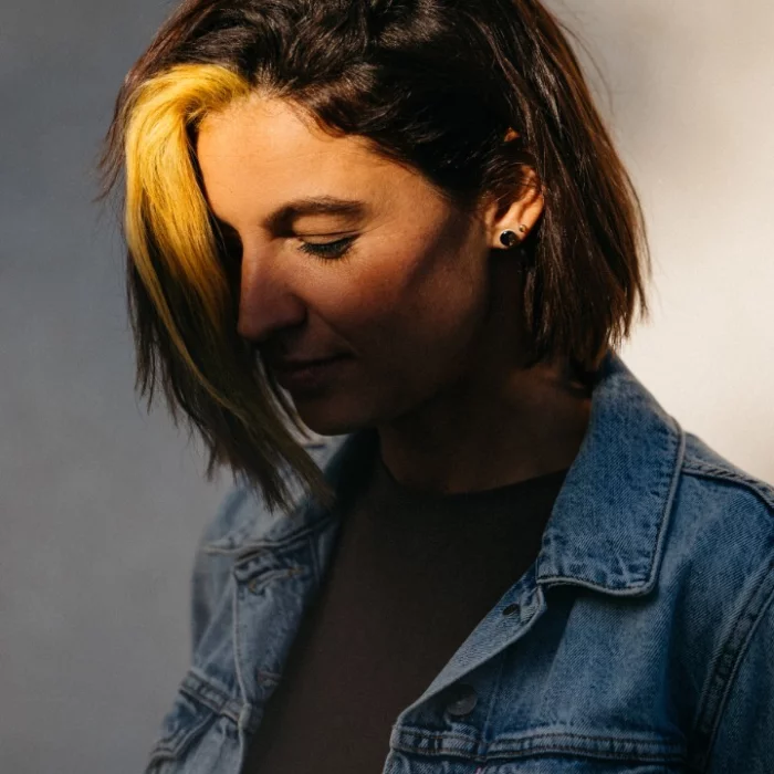 sara-dufour-vertical